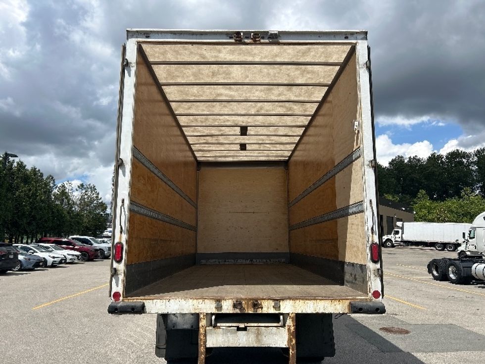 Medium Duty Box Truck-Light and Medium Duty Trucks-Freightliner-2019-M2-Abbotsford-BC-135,707\n\t\tkm-$ 59,250 - Image 8