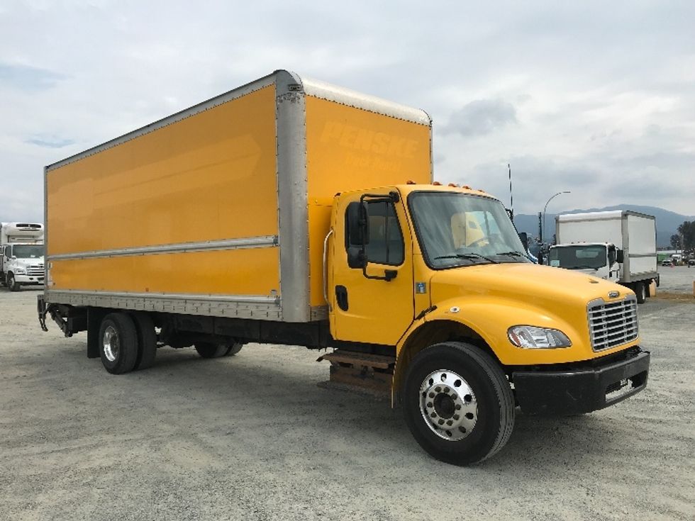 Medium Duty Box Truck-Light and Medium Duty Trucks-Freightliner-2019-M2-Abbotsford-BC-285,901\n\t\tkm-$ 58,750 - Image 1