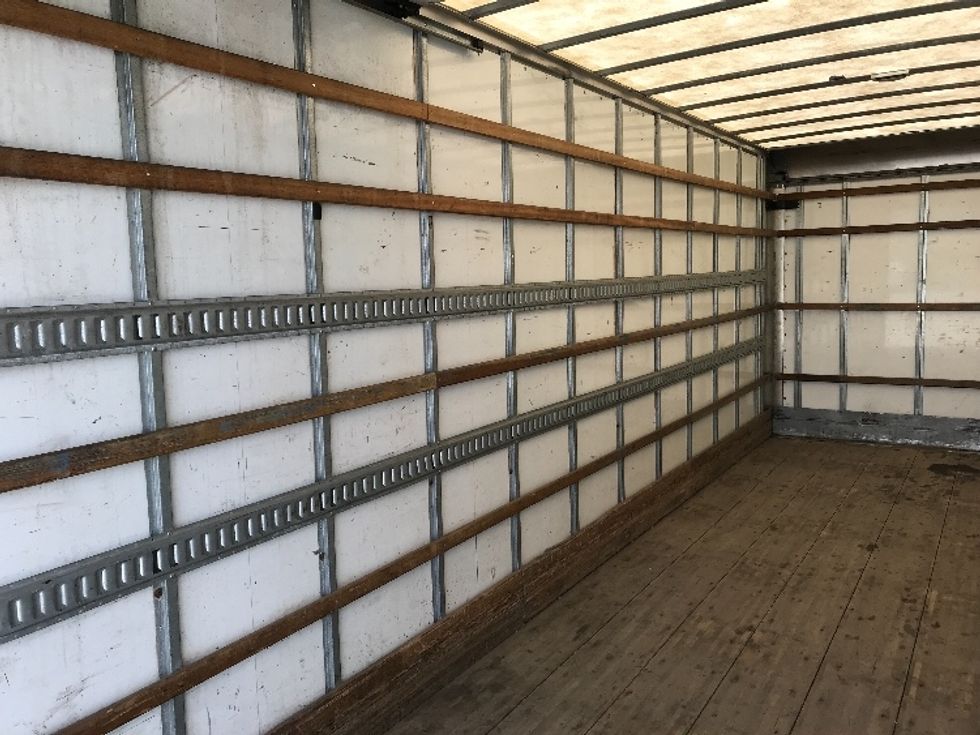 Medium Duty Box Truck-Light and Medium Duty Trucks-Freightliner-2019-M2-Abbotsford-BC-285,901\n\t\tkm-$ 58,750 - Image 11