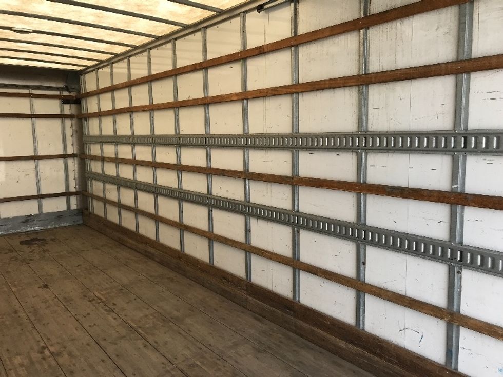 Medium Duty Box Truck-Light and Medium Duty Trucks-Freightliner-2019-M2-Abbotsford-BC-285,901\n\t\tkm-$ 58,750 - Image 12