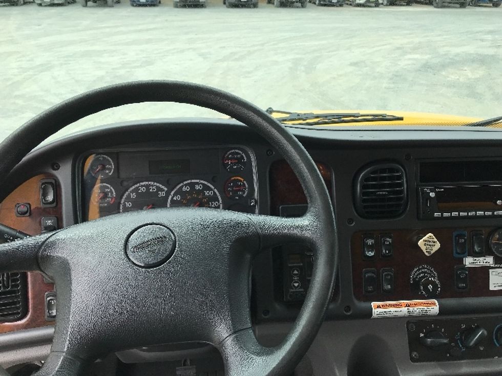 Medium Duty Box Truck-Light and Medium Duty Trucks-Freightliner-2019-M2-Abbotsford-BC-285,901\n\t\tkm-$ 58,750 - Image 18