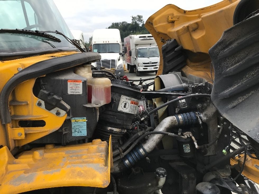 Medium Duty Box Truck-Light and Medium Duty Trucks-Freightliner-2019-M2-Abbotsford-BC-285,901\n\t\tkm-$ 58,750 - Image 23