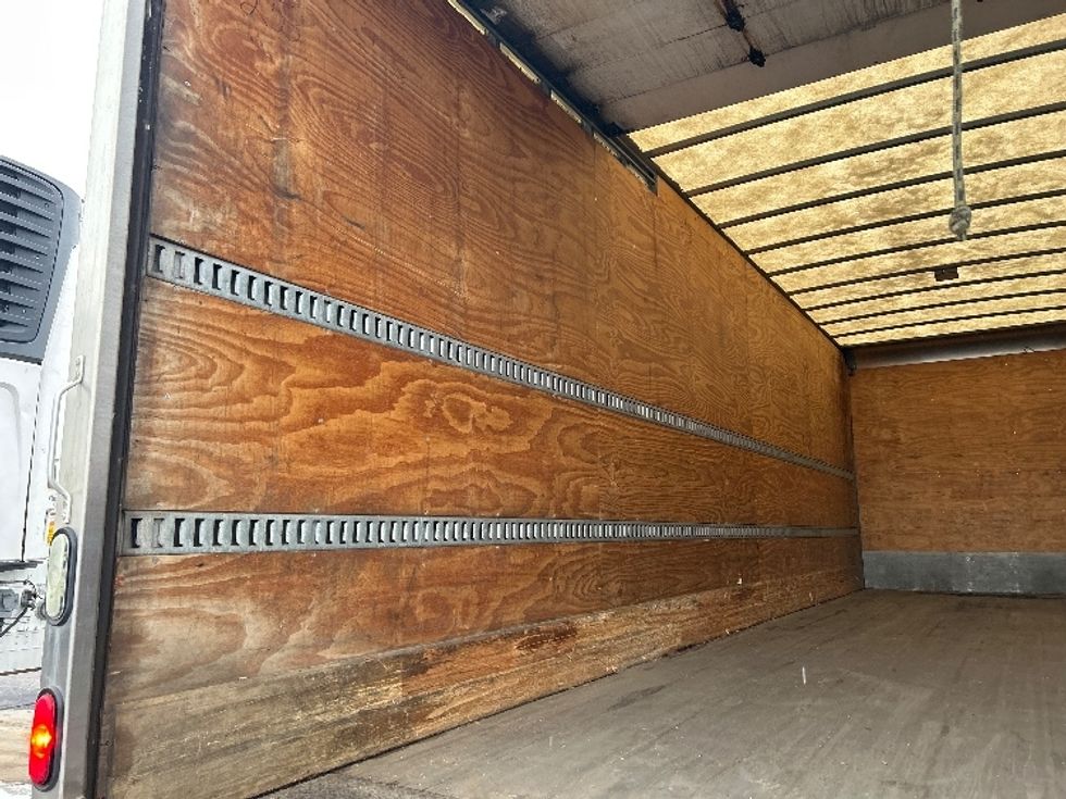 Medium Duty Box Truck-Light and Medium Duty Trucks-Freightliner-2019-M2-Akron-OH-147,928\n\t\tmiles-$ 41,500 - Image 11