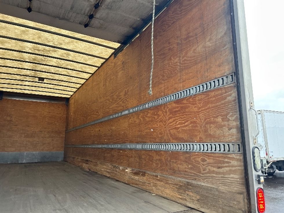 Medium Duty Box Truck-Light and Medium Duty Trucks-Freightliner-2019-M2-Akron-OH-147,928\n\t\tmiles-$ 41,500 - Image 12