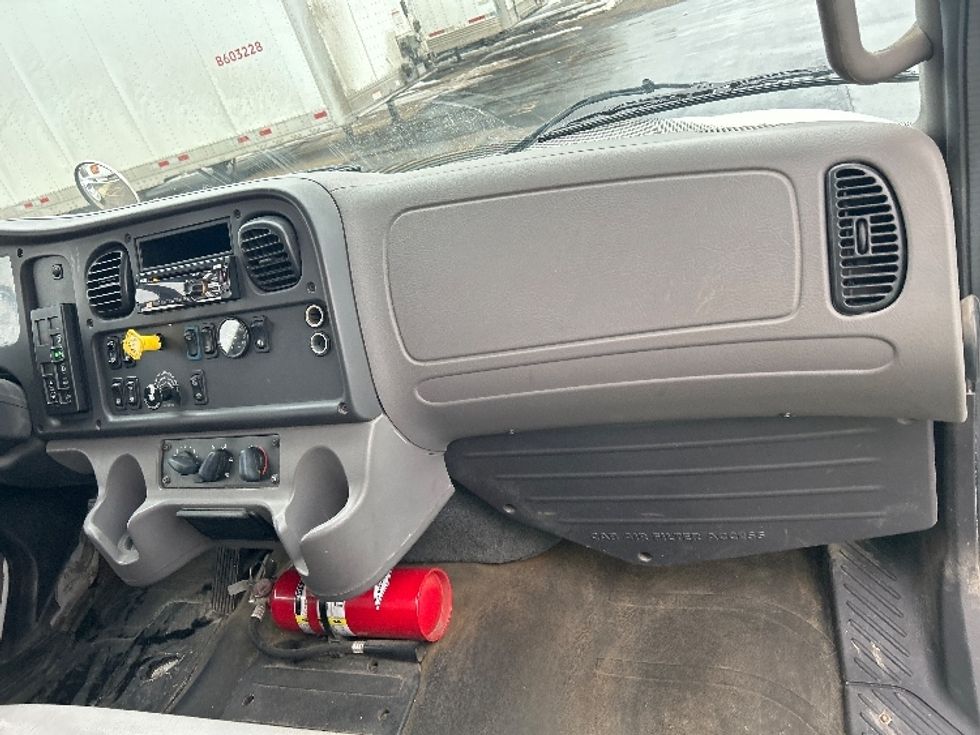 Medium Duty Box Truck-Light and Medium Duty Trucks-Freightliner-2019-M2-Akron-OH-147,928\n\t\tmiles-$ 41,500 - Image 21