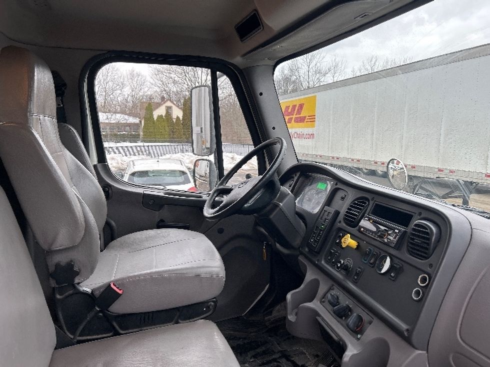 Medium Duty Box Truck-Light and Medium Duty Trucks-Freightliner-2019-M2-Akron-OH-147,928\n\t\tmiles-$ 41,500 - Image 22