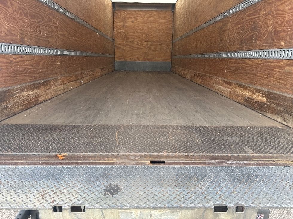Medium Duty Box Truck-Light and Medium Duty Trucks-Freightliner-2019-M2-Akron-OH-169,168\n\t\tmiles-$ 40,250 - Image 10