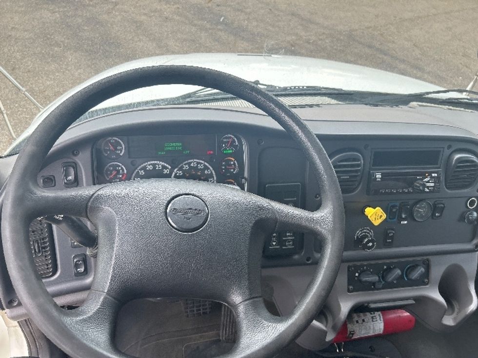 Medium Duty Box Truck-Light and Medium Duty Trucks-Freightliner-2019-M2-Akron-OH-169,168\n\t\tmiles-$ 40,250 - Image 18