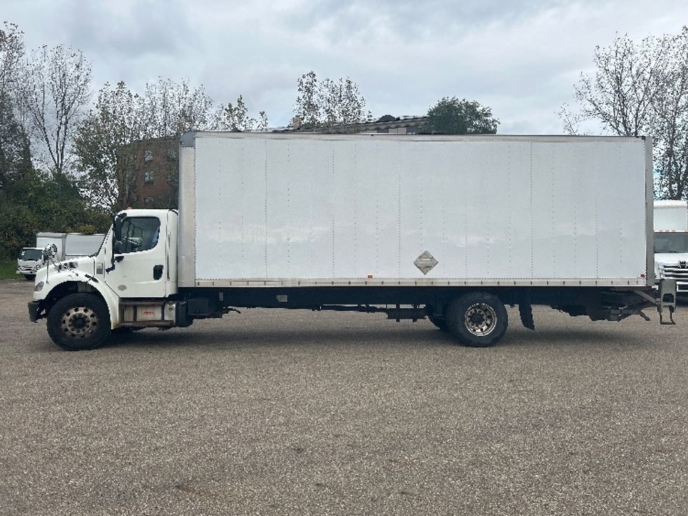 Medium Duty Box Truck-Light and Medium Duty Trucks-Freightliner-2019-M2-Akron-OH-169,168\n\t\tmiles-$ 40,250 - Image 4