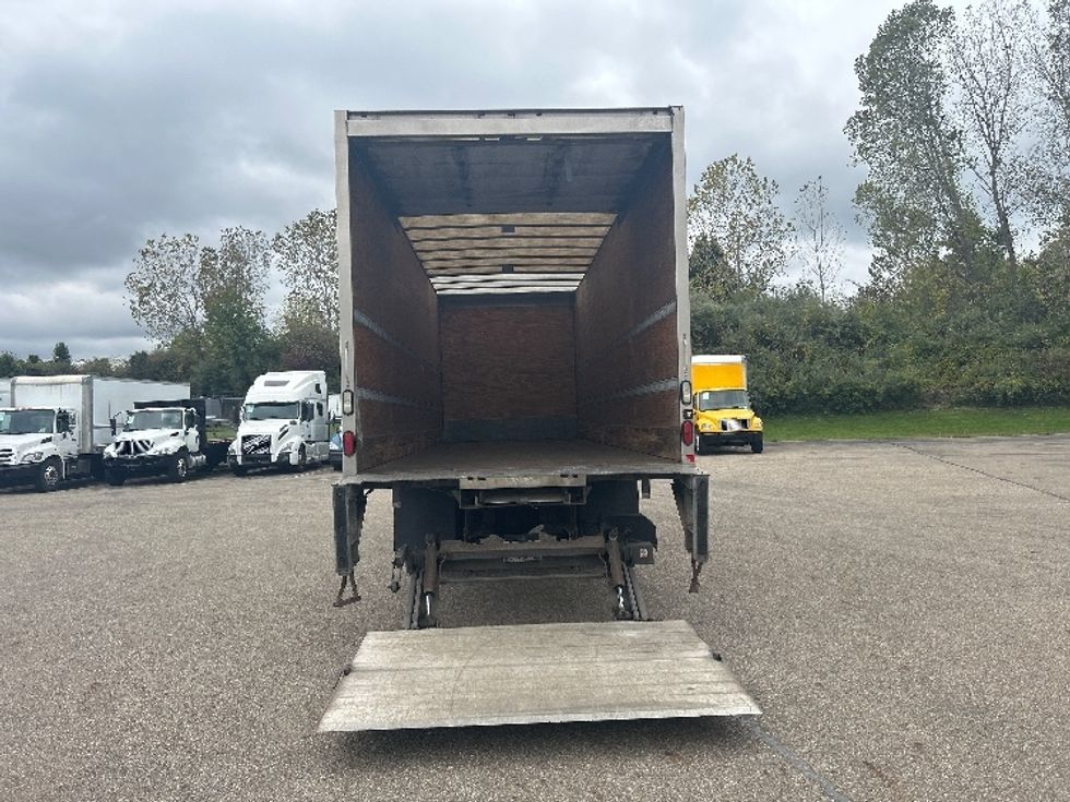 Medium Duty Box Truck-Light and Medium Duty Trucks-Freightliner-2019-M2-Akron-OH-169,168\n\t\tmiles-$ 40,250 - Image 9