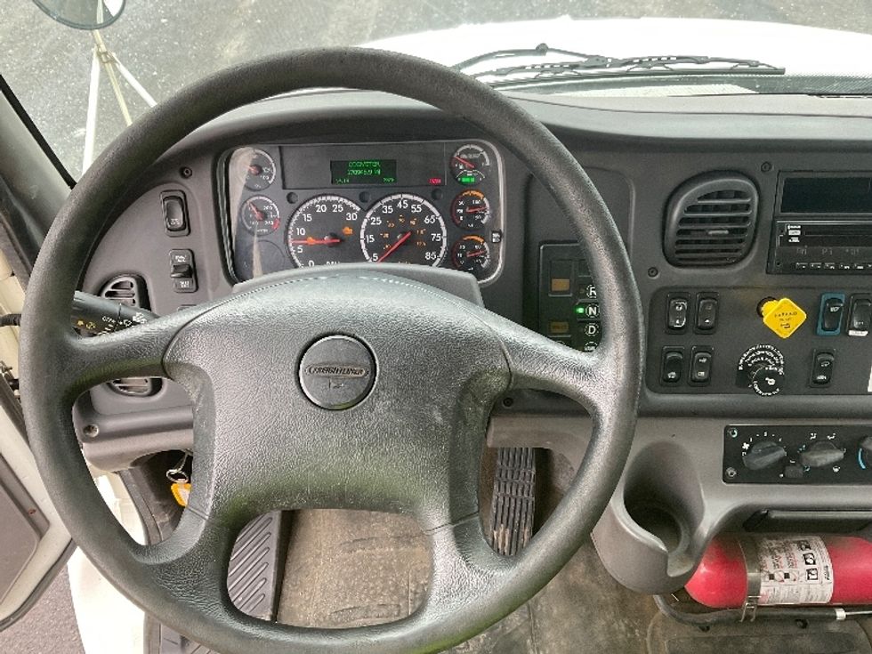 Medium Duty Box Truck-Light and Medium Duty Trucks-Freightliner-2019-M2-Akron-OH-170,941\n\t\tmiles-$ 39,000 - Image 14