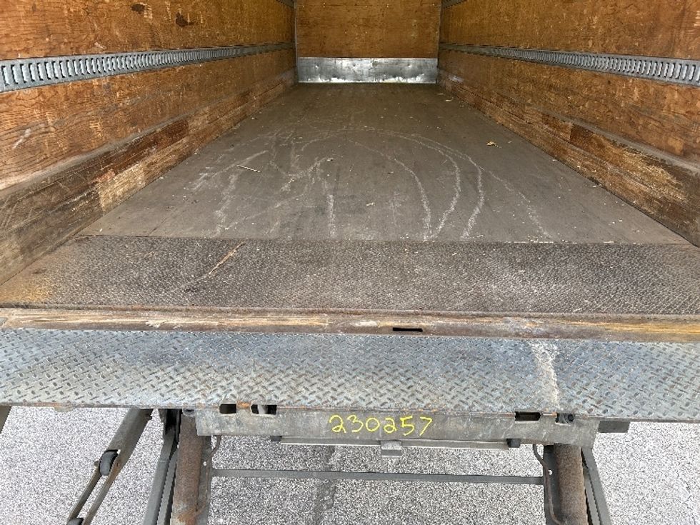 Medium Duty Box Truck-Light and Medium Duty Trucks-Freightliner-2019-M2-Akron-OH-172,918\n\t\tmiles-$ 37,750 - Image 10