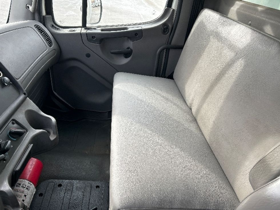 Medium Duty Box Truck-Light and Medium Duty Trucks-Freightliner-2019-M2-Akron-OH-172,918\n\t\tmiles-$ 37,750 - Image 19
