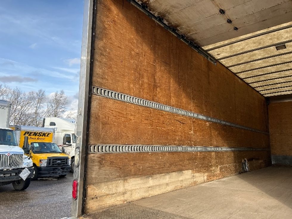 Medium Duty Box Truck-Light and Medium Duty Trucks-Freightliner-2019-M2-Akron-OH-175,588\n\t\tmiles-$ 47,750 - Image 11