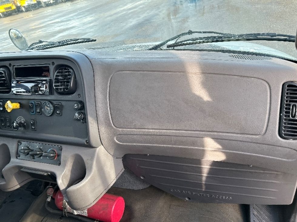 Medium Duty Box Truck-Light and Medium Duty Trucks-Freightliner-2019-M2-Akron-OH-175,588\n\t\tmiles-$ 47,750 - Image 21