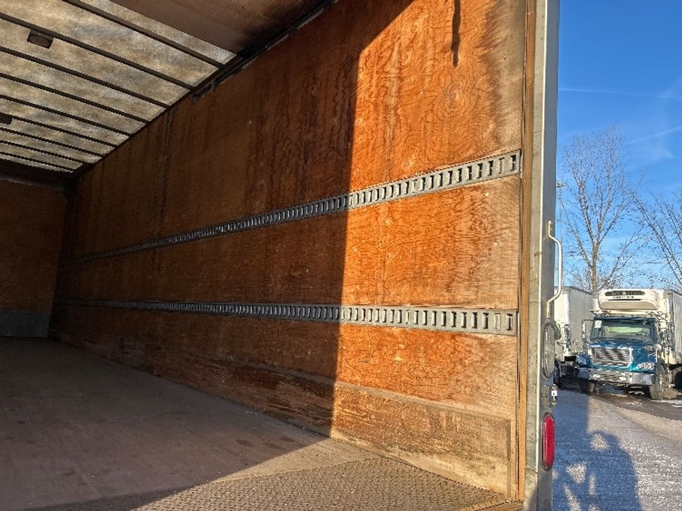 Medium Duty Box Truck-Light and Medium Duty Trucks-Freightliner-2019-M2-Akron-OH-214,688\n\t\tmiles-$ 41,500 - Image 12