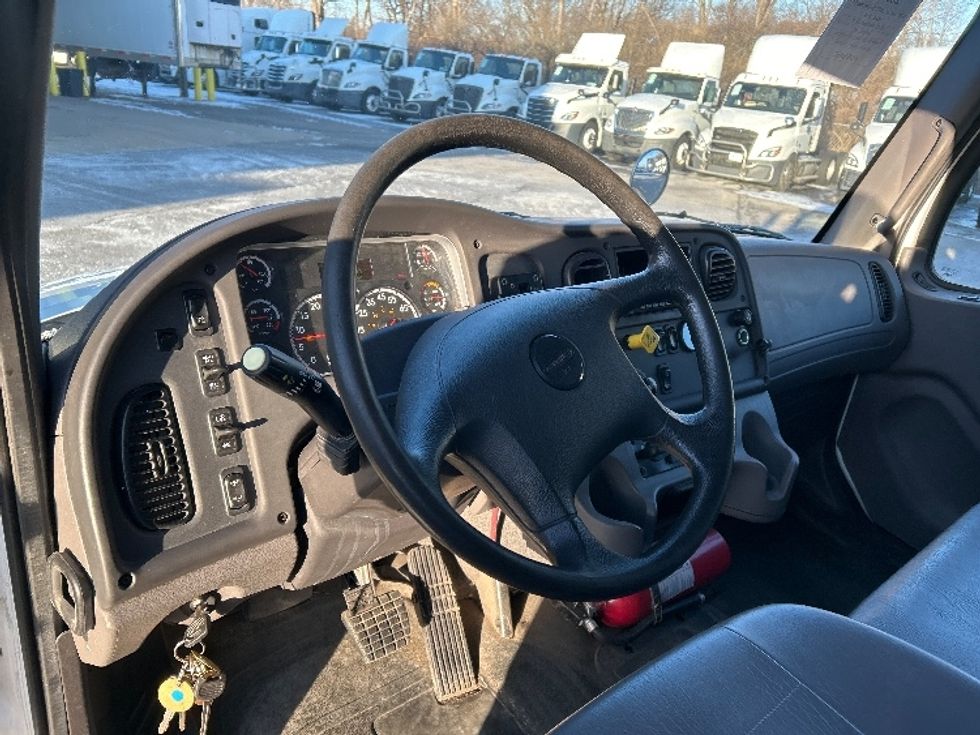 Medium Duty Box Truck-Light and Medium Duty Trucks-Freightliner-2019-M2-Akron-OH-214,688\n\t\tmiles-$ 41,500 - Image 17