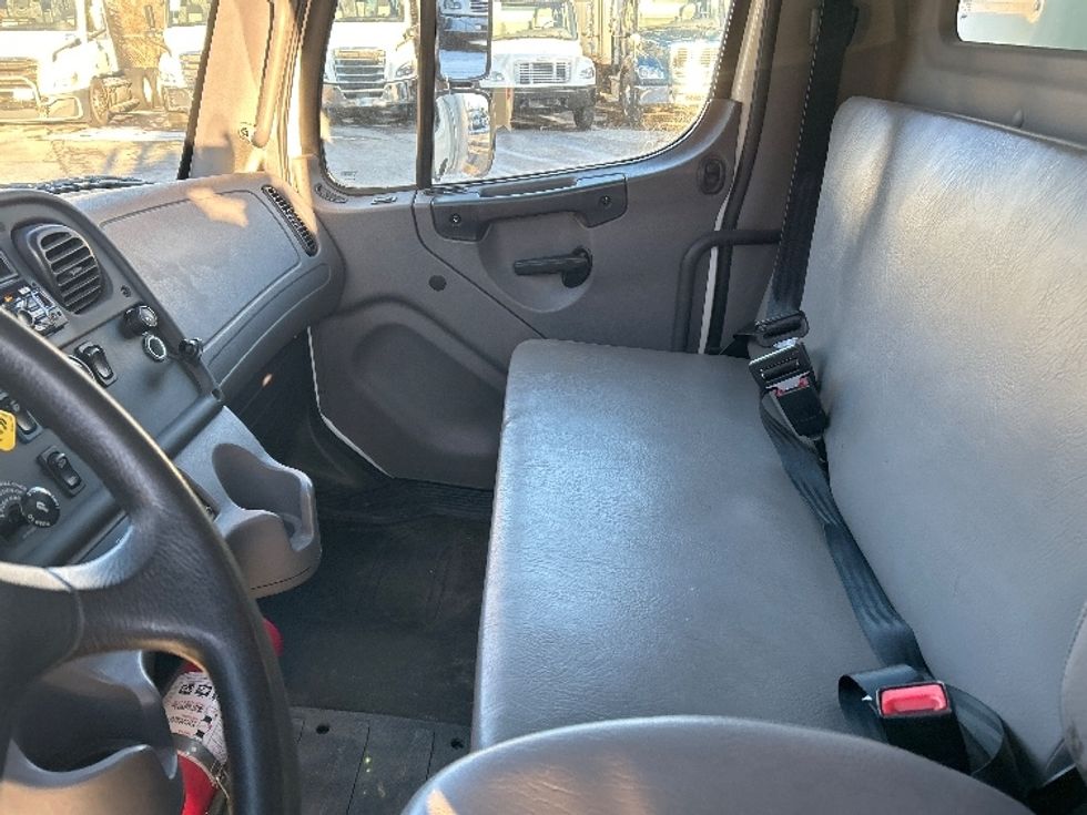 Medium Duty Box Truck-Light and Medium Duty Trucks-Freightliner-2019-M2-Akron-OH-214,688\n\t\tmiles-$ 41,500 - Image 19