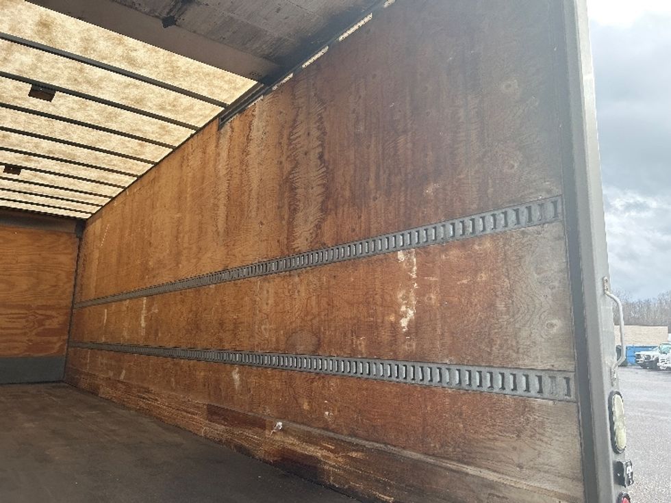Medium Duty Box Truck-Light and Medium Duty Trucks-Freightliner-2019-M2-Akron-OH-276,607\n\t\tmiles-$ 25,500 - Image 12