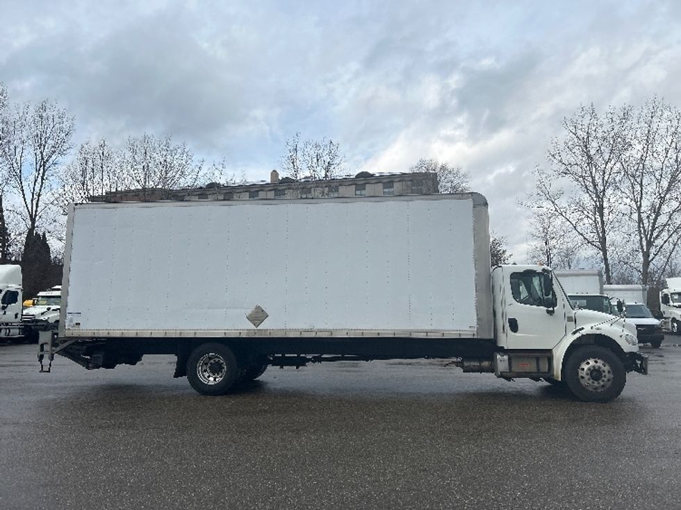 Medium Duty Box Truck-Light and Medium Duty Trucks-Freightliner-2019-M2-Akron-OH-276,607\n\t\tmiles-$ 25,500 - Image 15