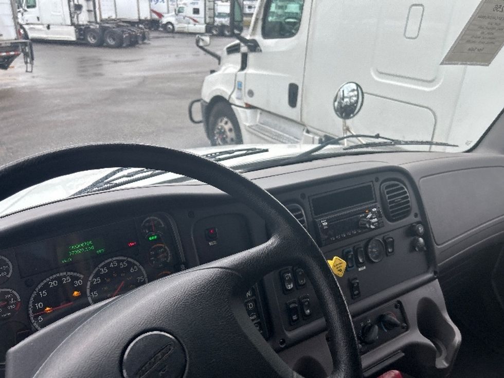 Medium Duty Box Truck-Light and Medium Duty Trucks-Freightliner-2019-M2-Akron-OH-276,607\n\t\tmiles-$ 25,500 - Image 17