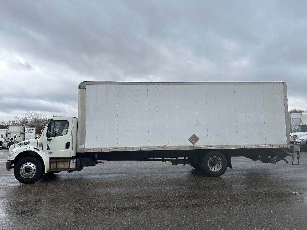 Medium Duty Box Truck-Light and Medium Duty Trucks-Freightliner-2019-M2-Akron-OH-276,607\n\t\tmiles-$ 25,500 - Image 4