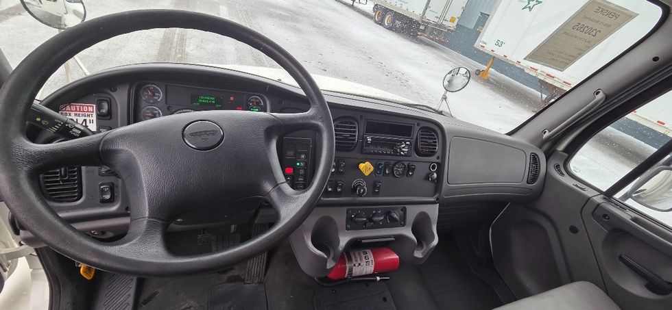 Medium Duty Box Truck-Light and Medium Duty Trucks-Freightliner-2019-M2-Akron-OH-284,565\n\t\tmiles-$ 23,500 - Image 17