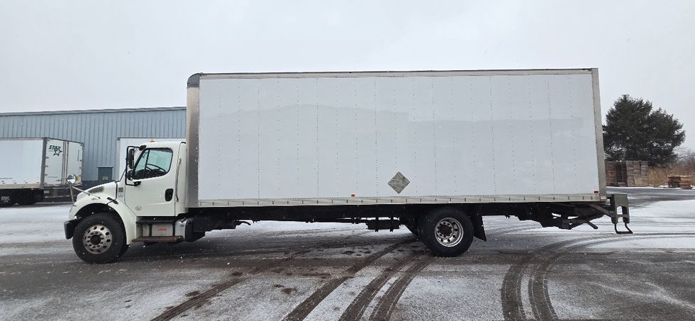 Medium Duty Box Truck-Light and Medium Duty Trucks-Freightliner-2019-M2-Akron-OH-284,565\n\t\tmiles-$ 23,500 - Image 4