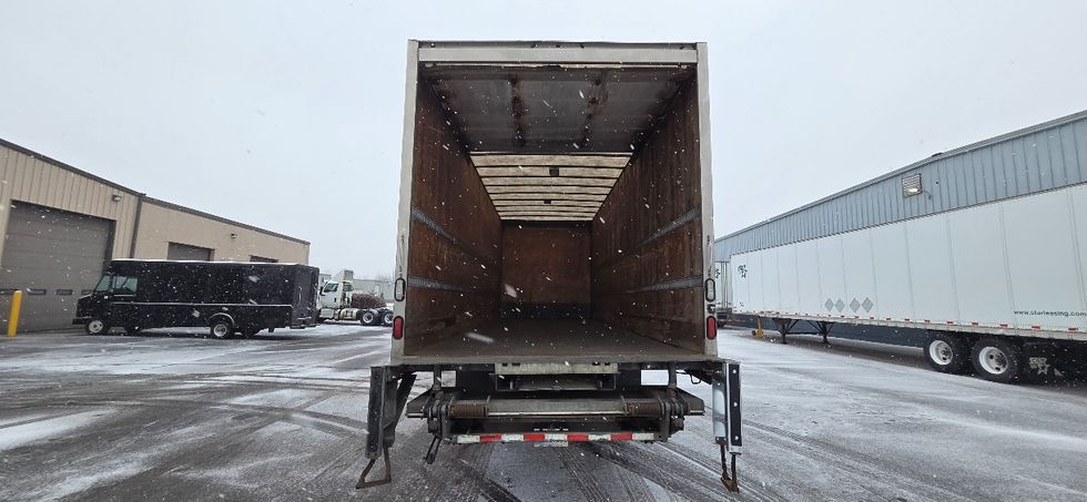 Medium Duty Box Truck-Light and Medium Duty Trucks-Freightliner-2019-M2-Akron-OH-284,565\n\t\tmiles-$ 23,500 - Image 8