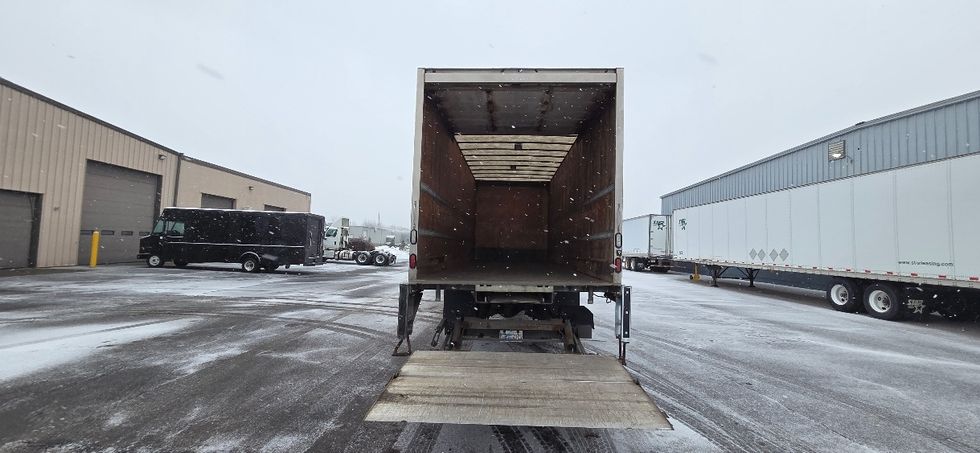Medium Duty Box Truck-Light and Medium Duty Trucks-Freightliner-2019-M2-Akron-OH-284,565\n\t\tmiles-$ 23,500 - Image 9