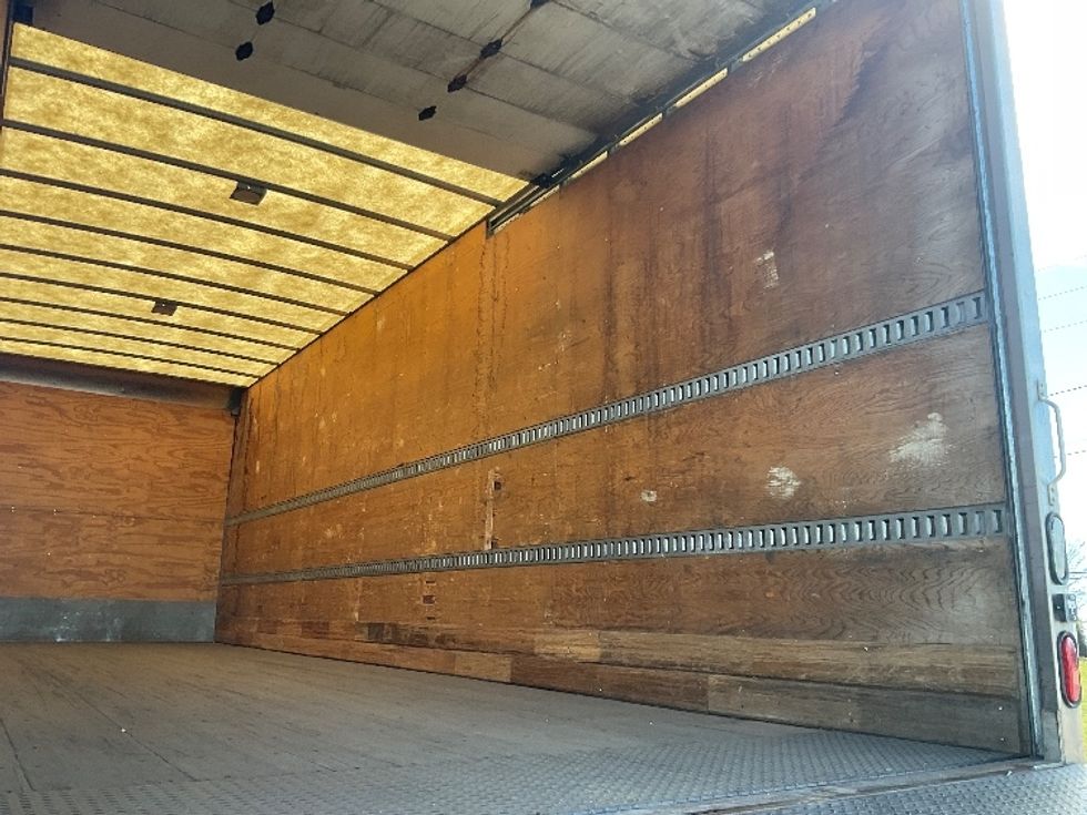 Medium Duty Box Truck-Light and Medium Duty Trucks-Freightliner-2019-M2-Akron-OH-63,915\n\t\tmiles-$ 47,750 - Image 12
