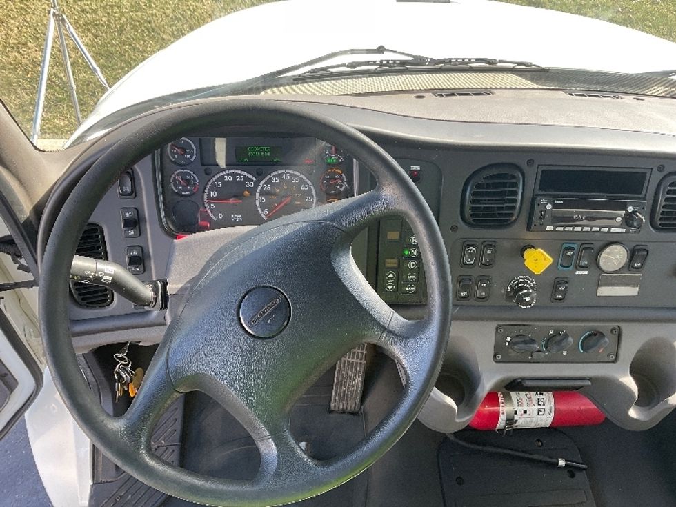 Medium Duty Box Truck-Light and Medium Duty Trucks-Freightliner-2019-M2-Akron-OH-63,915\n\t\tmiles-$ 47,750 - Image 18