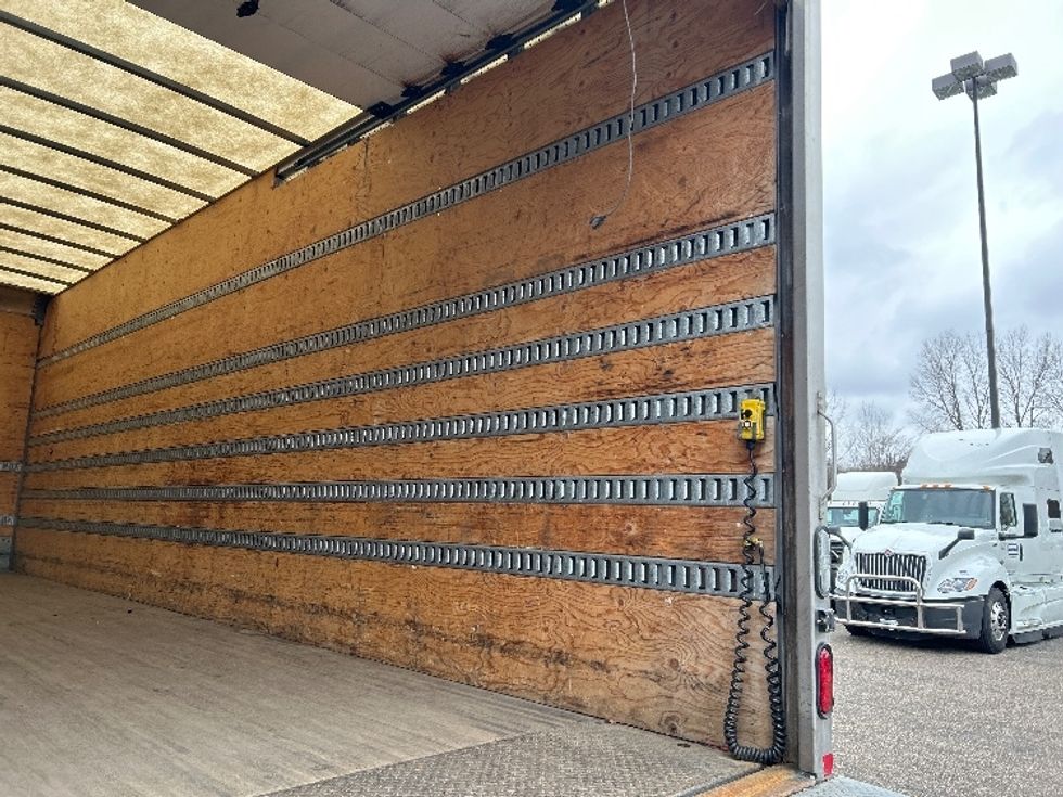 Medium Duty Box Truck-Light and Medium Duty Trucks-Freightliner-2019-M2-Akron-OH-93,524\n\t\tmiles-$ 62,500 - Image 12