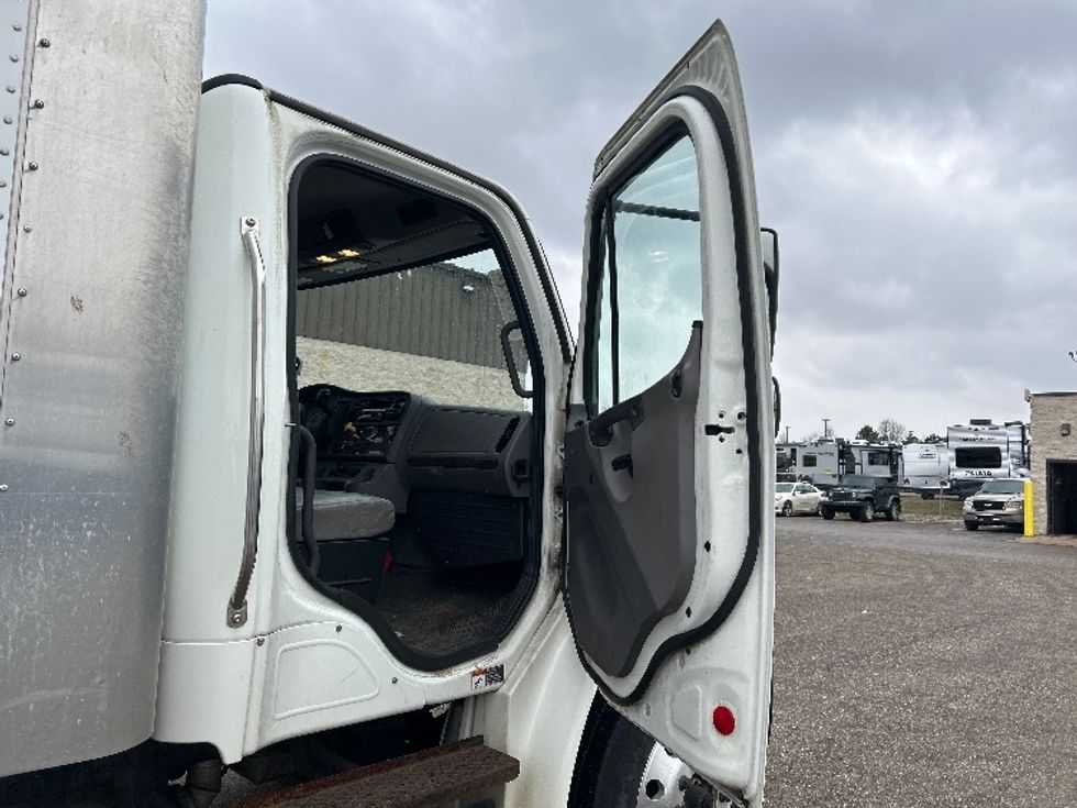 Medium Duty Box Truck-Light and Medium Duty Trucks-Freightliner-2019-M2-Akron-OH-93,524\n\t\tmiles-$ 62,500 - Image 18