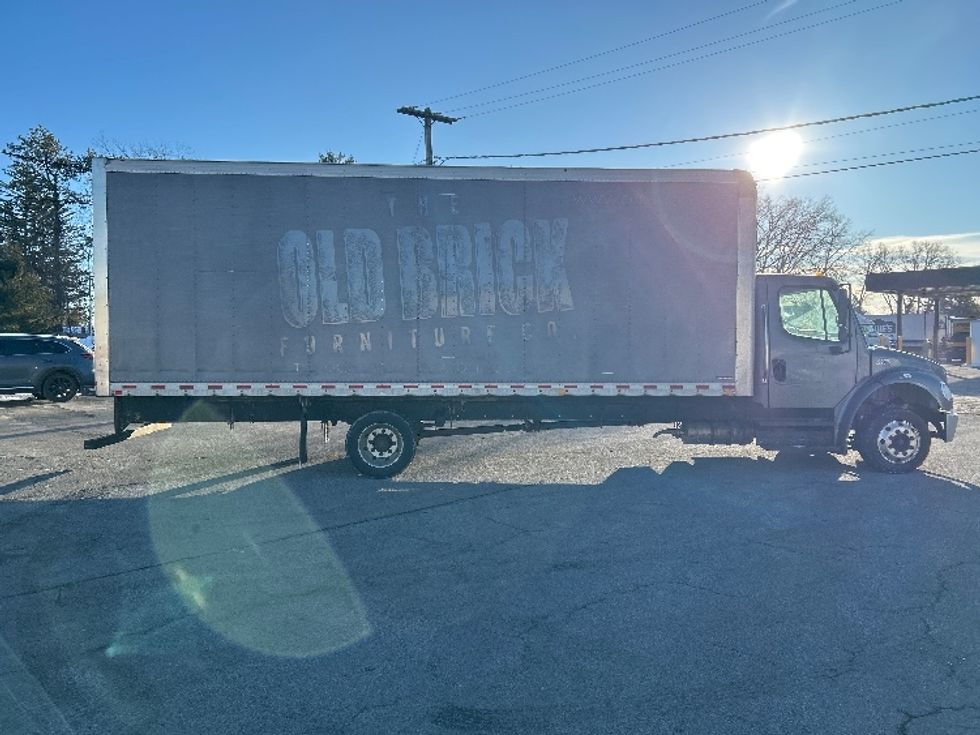 Medium Duty Box Truck-Light and Medium Duty Trucks-Freightliner-2019-M2-Albany-NY-186,290\n\t\tmiles-$ 35,750 - Image 15