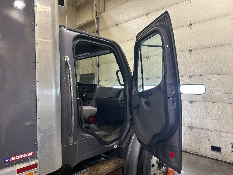 Medium Duty Box Truck-Light and Medium Duty Trucks-Freightliner-2019-M2-Albany-NY-186,290\n\t\tmiles-$ 35,750 - Image 19