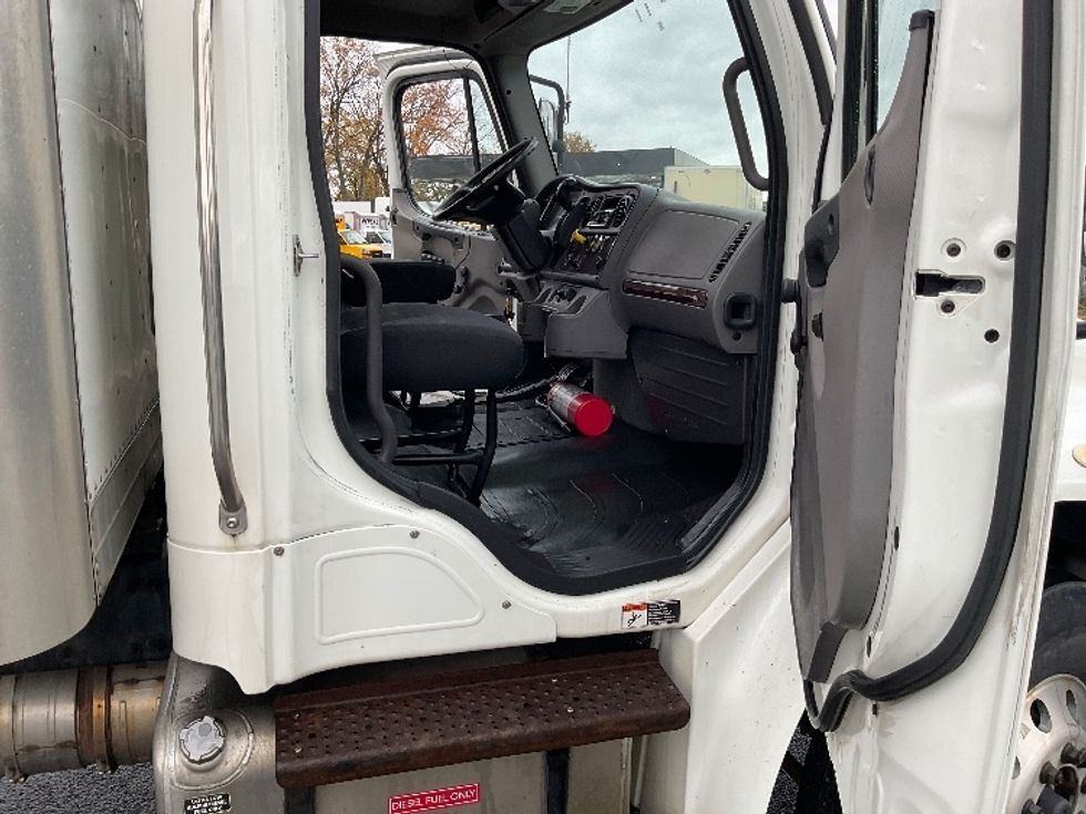Medium Duty Box Truck-Light and Medium Duty Trucks-Freightliner-2019-M2-Albany-NY-218,938\n\t\tmiles-$ 41,000 - Image 19