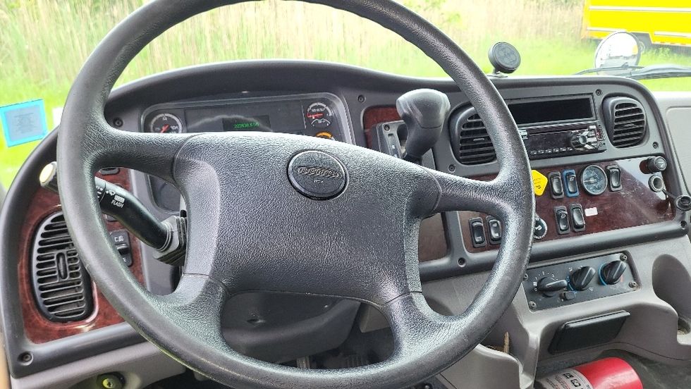 Medium Duty Box Truck-Light and Medium Duty Trucks-Freightliner-2019-M2-Albany-NY-222,386\n\t\tmiles-$ 28,750 - Image 16