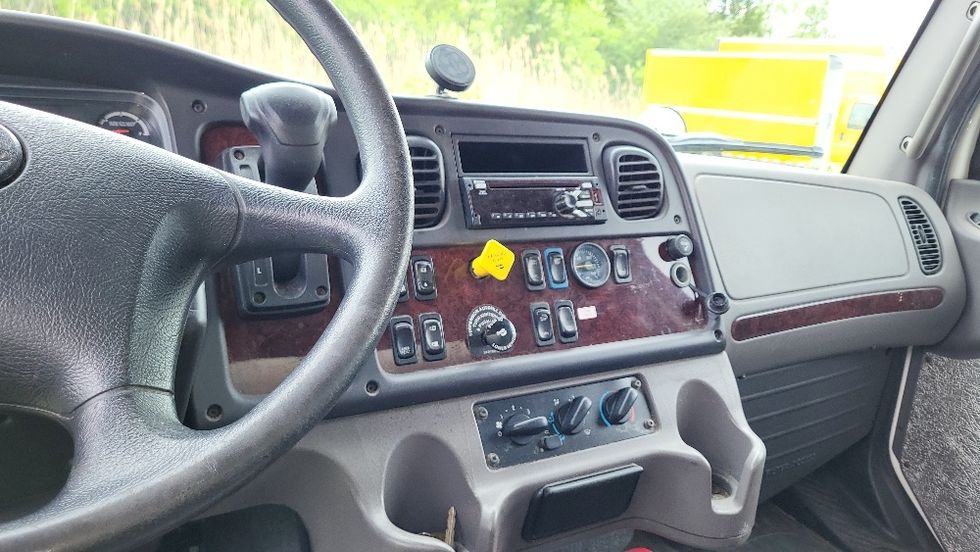 Medium Duty Box Truck-Light and Medium Duty Trucks-Freightliner-2019-M2-Albany-NY-222,386\n\t\tmiles-$ 28,750 - Image 18