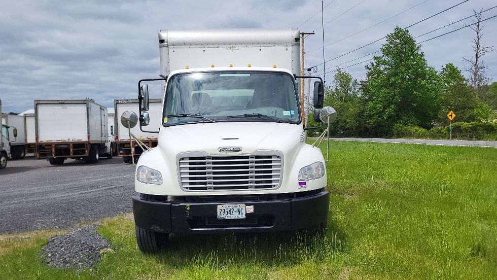 Medium Duty Box Truck-Light and Medium Duty Trucks-Freightliner-2019-M2-Albany-NY-222,386\n\t\tmiles-$ 28,750 - Image 2