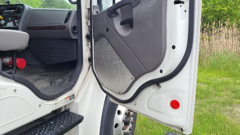 Medium Duty Box Truck-Light and Medium Duty Trucks-Freightliner-2019-M2-Albany-NY-222,386\n\t\tmiles-$ 28,750 - Image 20