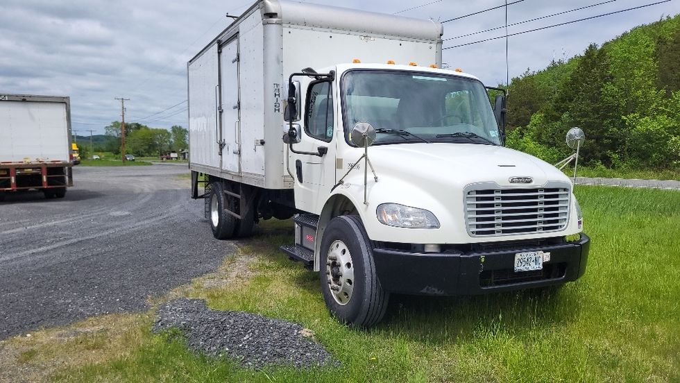 Medium Duty Box Truck-Light and Medium Duty Trucks-Freightliner-2019-M2-Albany-NY-222,386\n\t\tmiles-$ 28,750 - Image 3