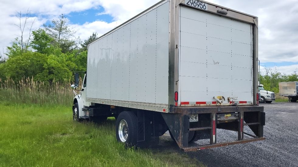 Medium Duty Box Truck-Light and Medium Duty Trucks-Freightliner-2019-M2-Albany-NY-222,386\n\t\tmiles-$ 28,750 - Image 6