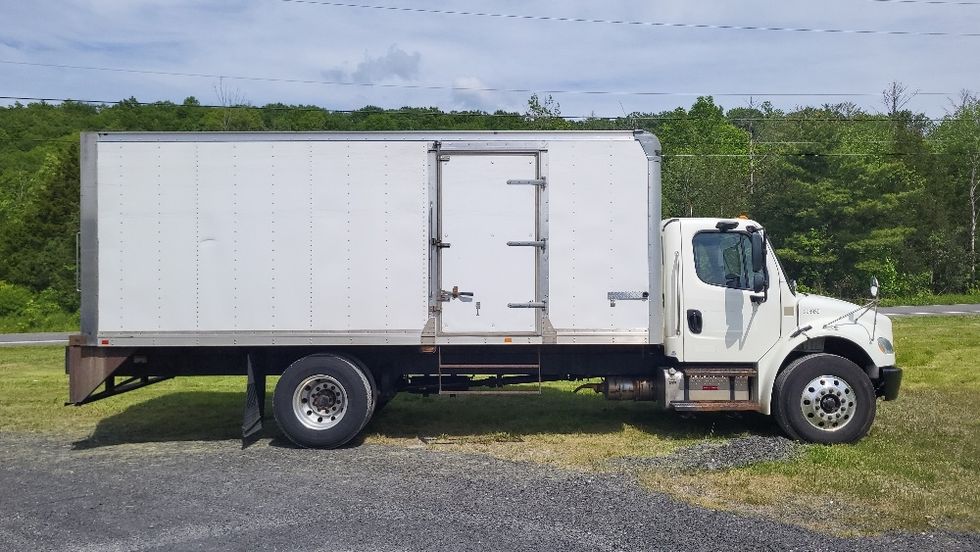 Medium Duty Box Truck-Light and Medium Duty Trucks-Freightliner-2019-M2-Albany-NY-231,026\n\t\tmiles-$ 27,750 - Image 15