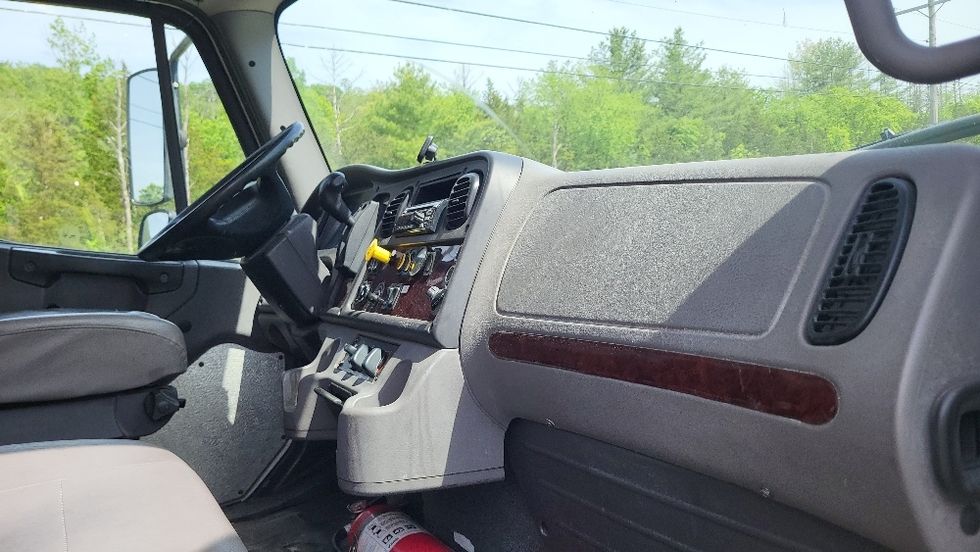 Medium Duty Box Truck-Light and Medium Duty Trucks-Freightliner-2019-M2-Albany-NY-231,026\n\t\tmiles-$ 27,750 - Image 21