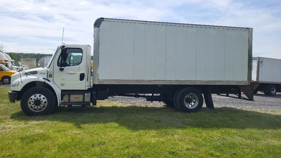Medium Duty Box Truck-Light and Medium Duty Trucks-Freightliner-2019-M2-Albany-NY-231,026\n\t\tmiles-$ 27,750 - Image 4