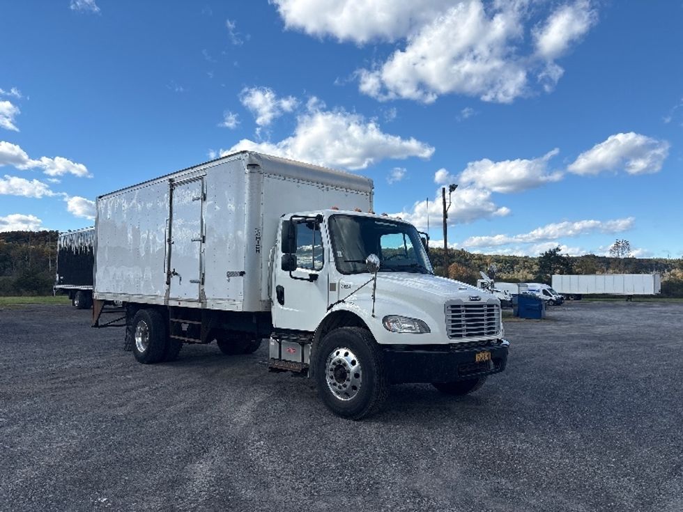 Medium Duty Box Truck-Light and Medium Duty Trucks-Freightliner-2019-M2-Albany-NY-261,166\n\t\tmiles-$ 26,000 - Image 1