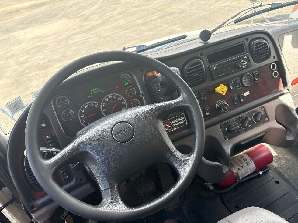 Medium Duty Box Truck-Light and Medium Duty Trucks-Freightliner-2019-M2-Albany-NY-261,166\n\t\tmiles-$ 26,000 - Image 17