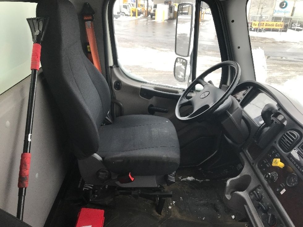 Medium Duty Box Truck-Light and Medium Duty Trucks-Freightliner-2019-M2-Albany-NY-54,552\n\t\tmiles-$ 58,750 - Image 20