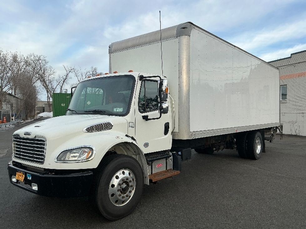 Medium Duty Box Truck-Light and Medium Duty Trucks-Freightliner-2019-M2-Albany-NY-54,552\n\t\tmiles-$ 58,750 - Image 3